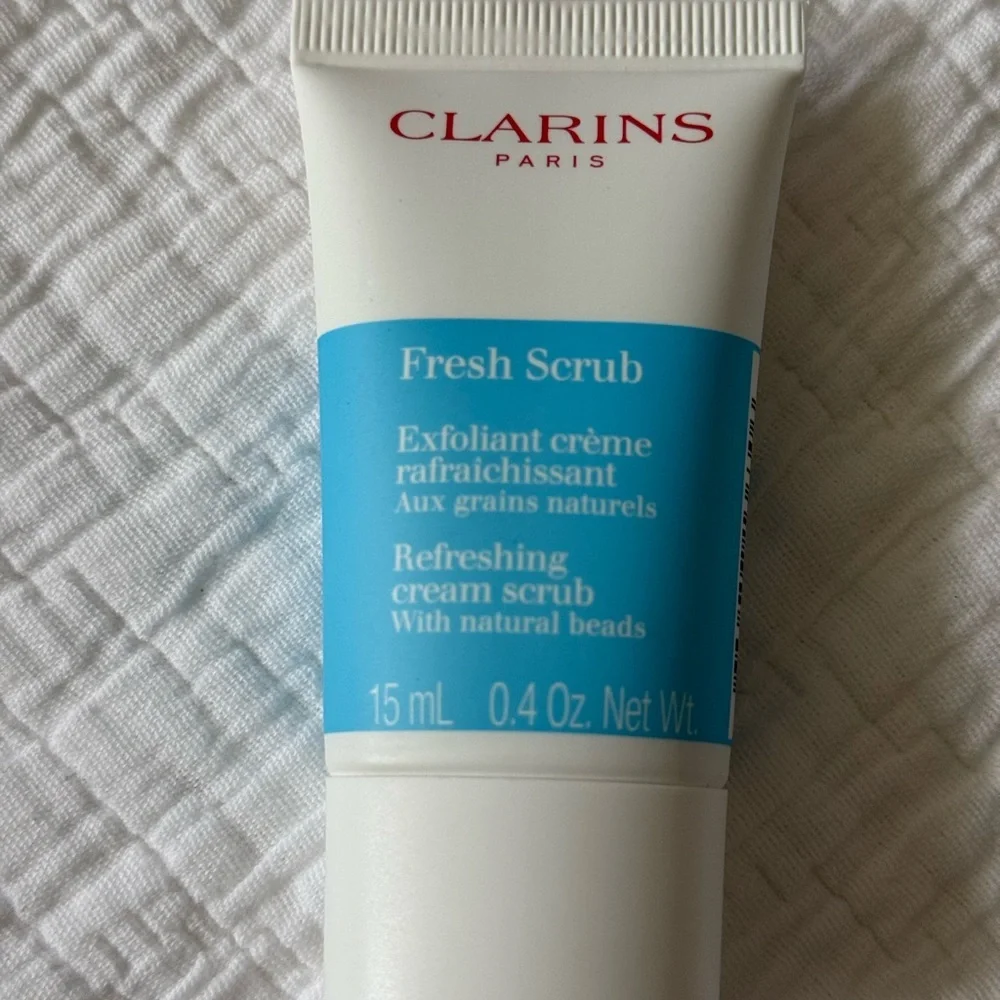 Clarins Moisture-Rich Body Lotion and Fresh Scrub Set - White and Blue travel Sz